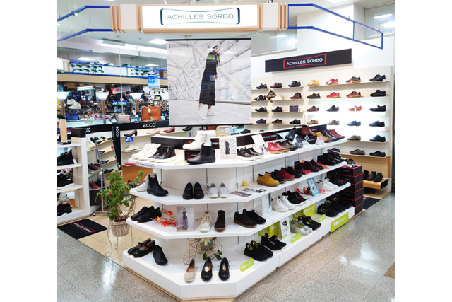 シューズウメザキ